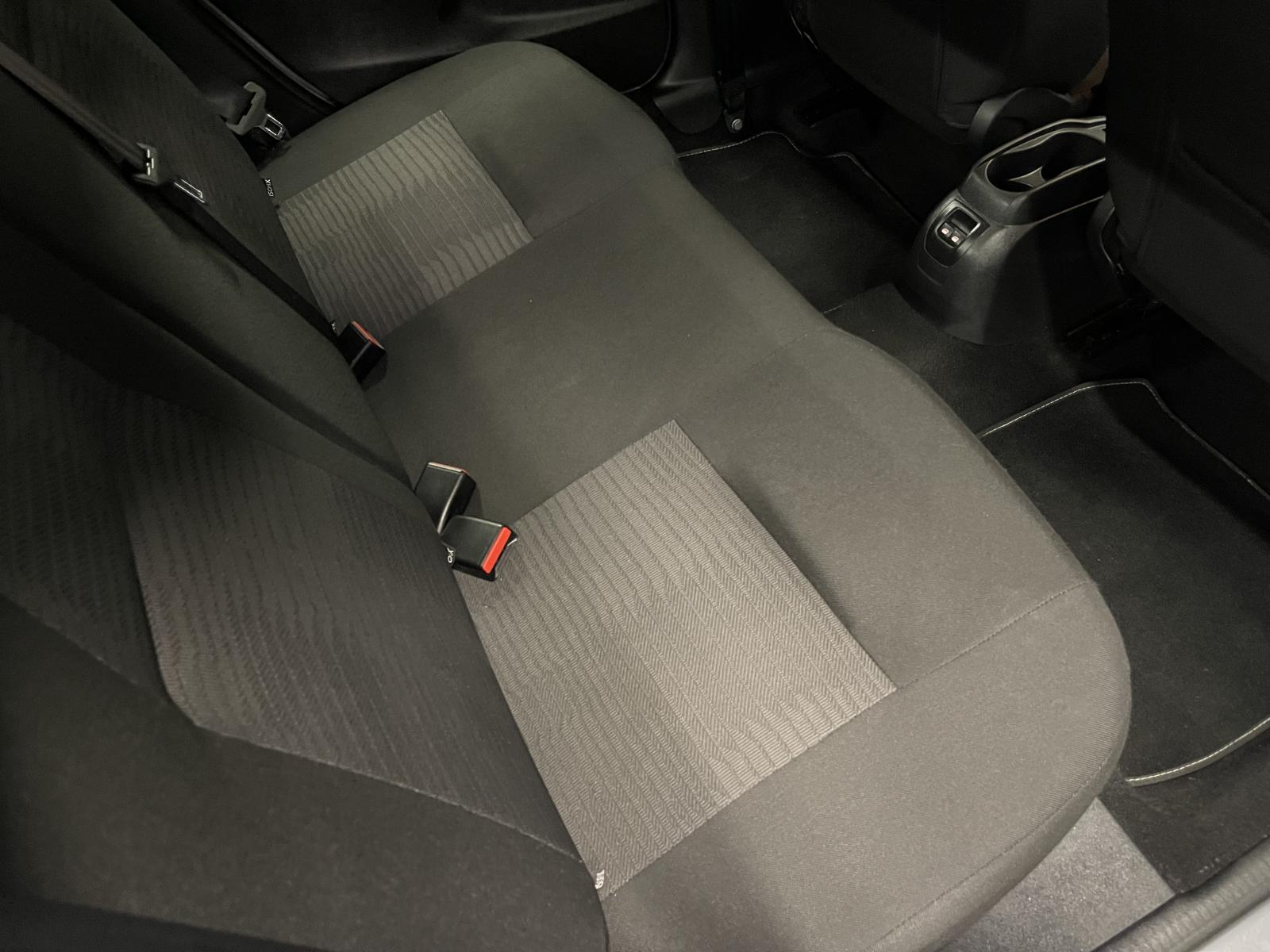 Peugeot 301 on sale isofix