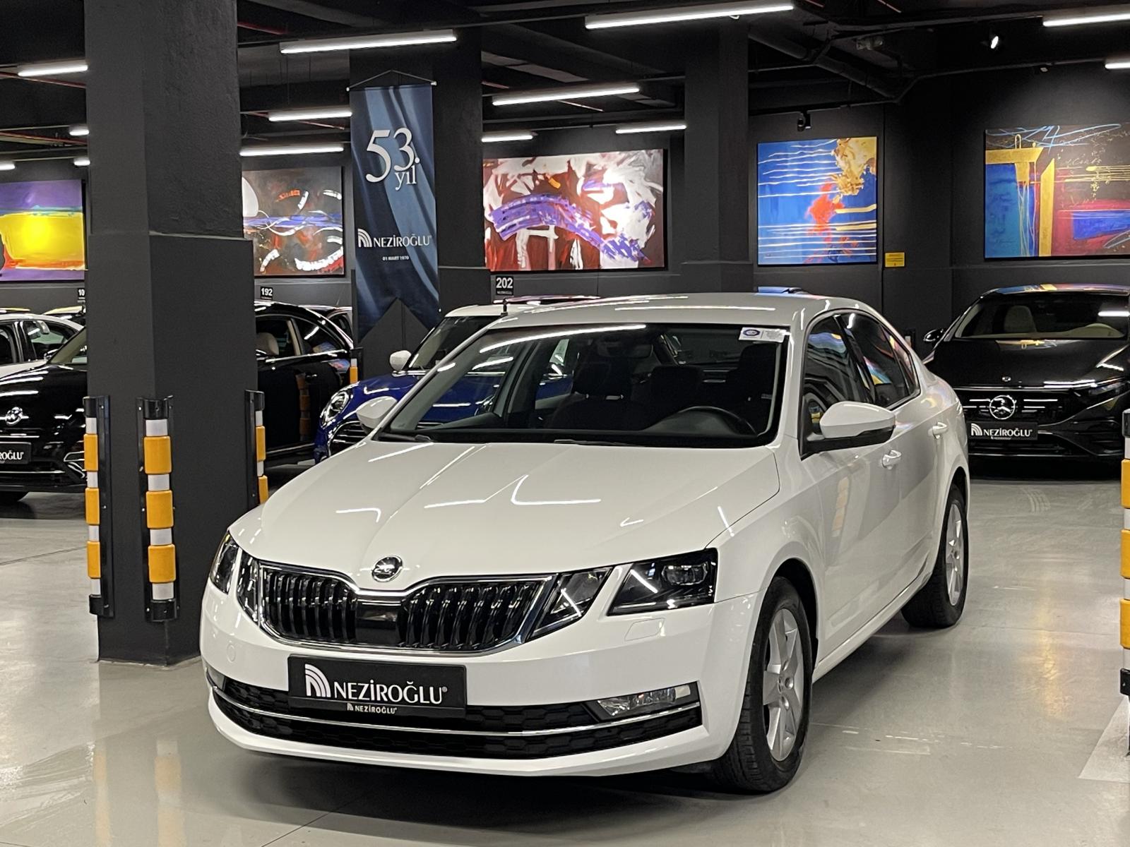 Otomobil & Arazi Aracı / Elektrik / SKODA OCTAVİA BAGAJ DÜĞMESİ