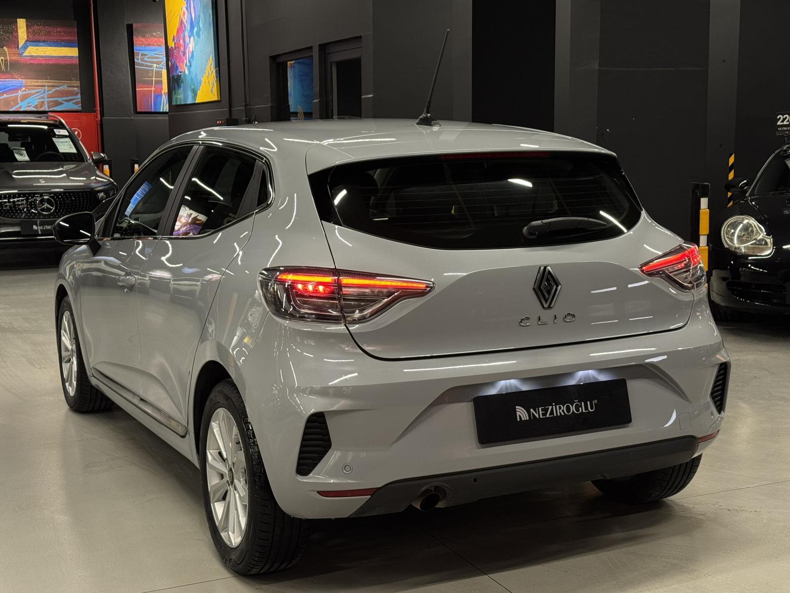 Neziroğlu Otomotiv - Birinci Sınıf Araçlar RENAULT CLIO EVOLUTION