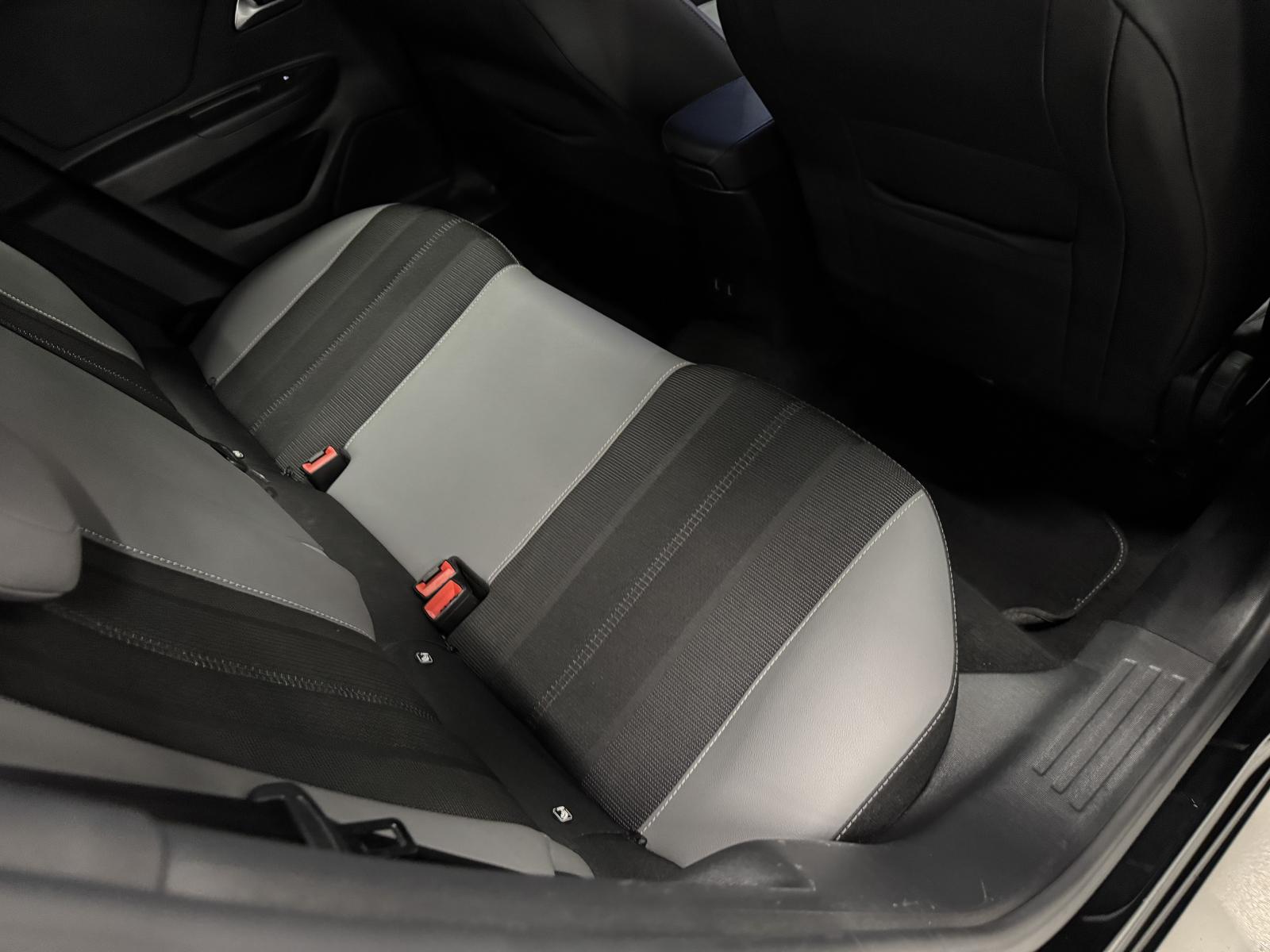 Neziroğlu Otomotiv - Birinci Sınıf Araçlar OPEL MOKKA 1.2 130 AT8